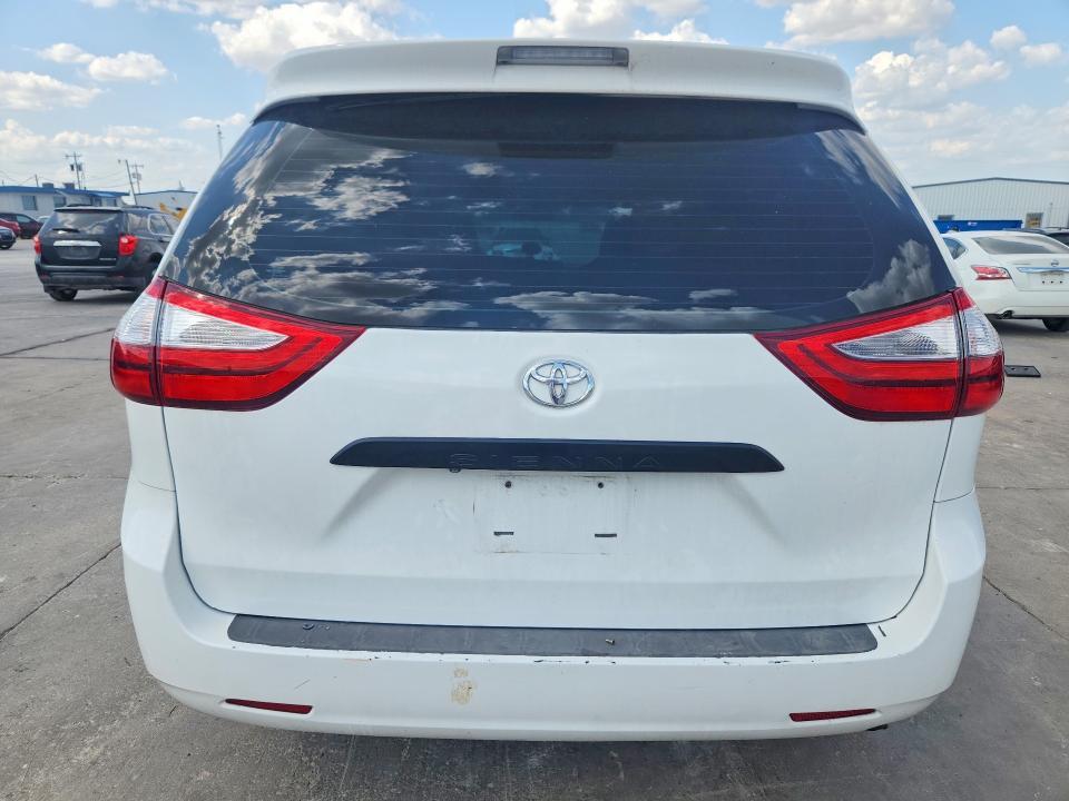2015 Toyota Sienna l 7-passenger