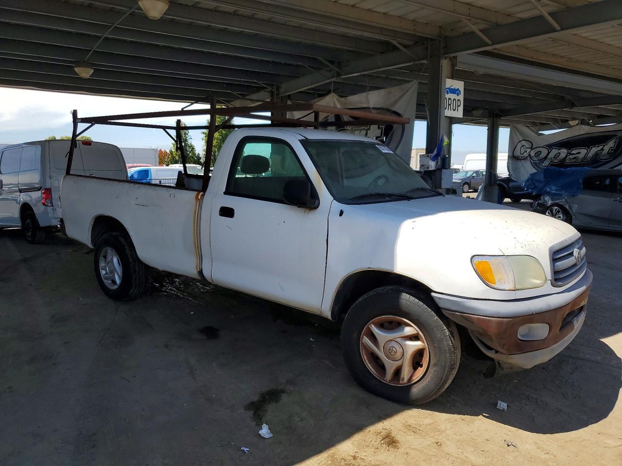 2002 Toyota Tundra Base
