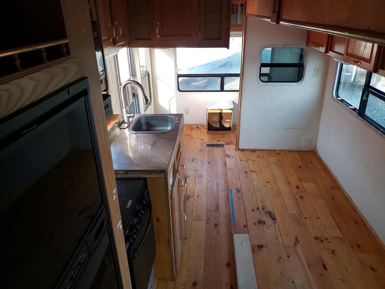 2004 Thor California Jazz Camper