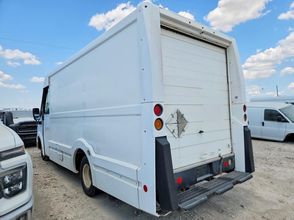 2013 Isuzu NPR HD Delivery Truck