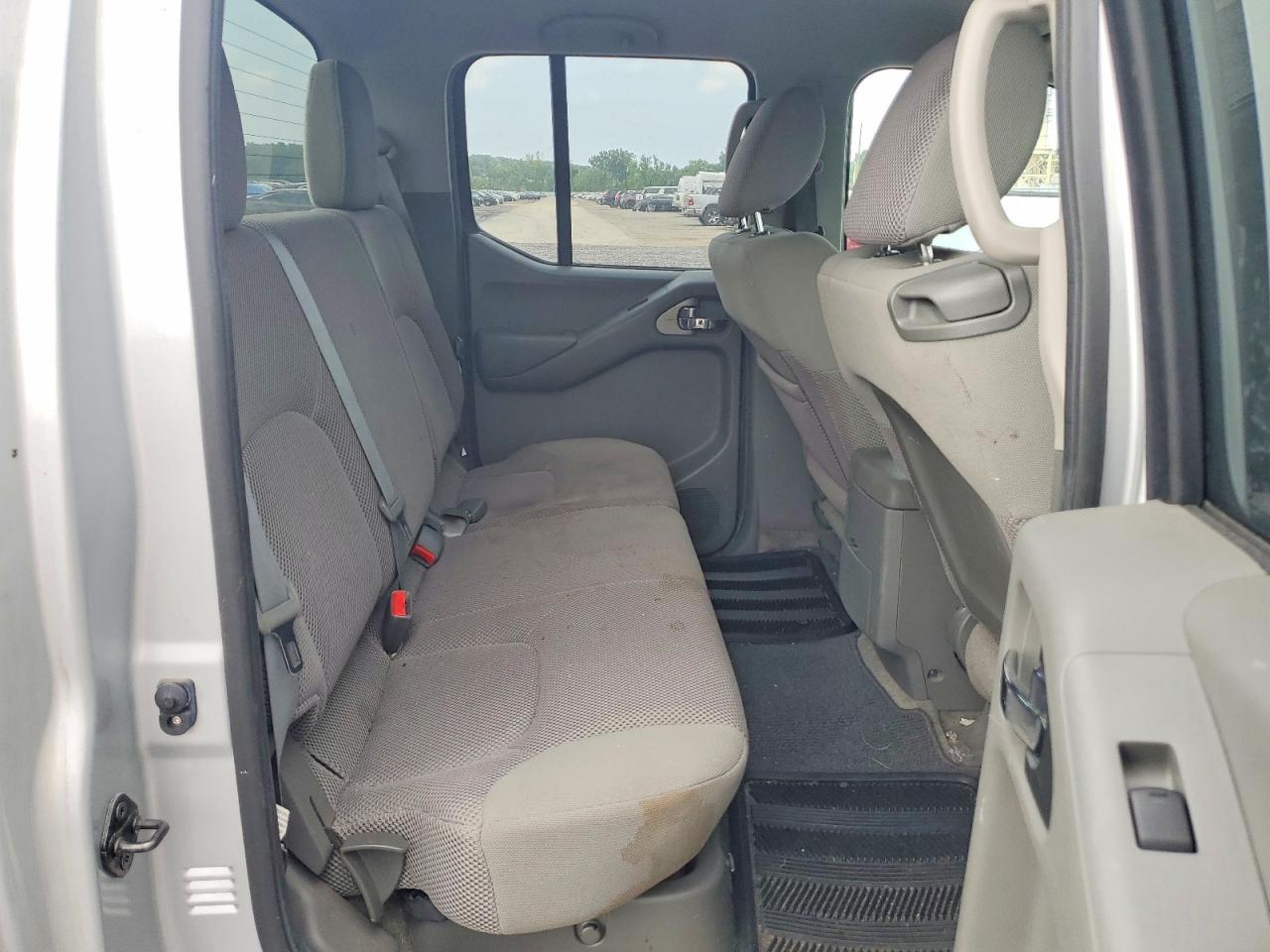 2012 Nissan Frontier S