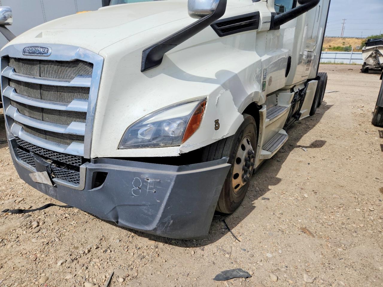 2018 Freightliner Cascadia 126 Semi Truck