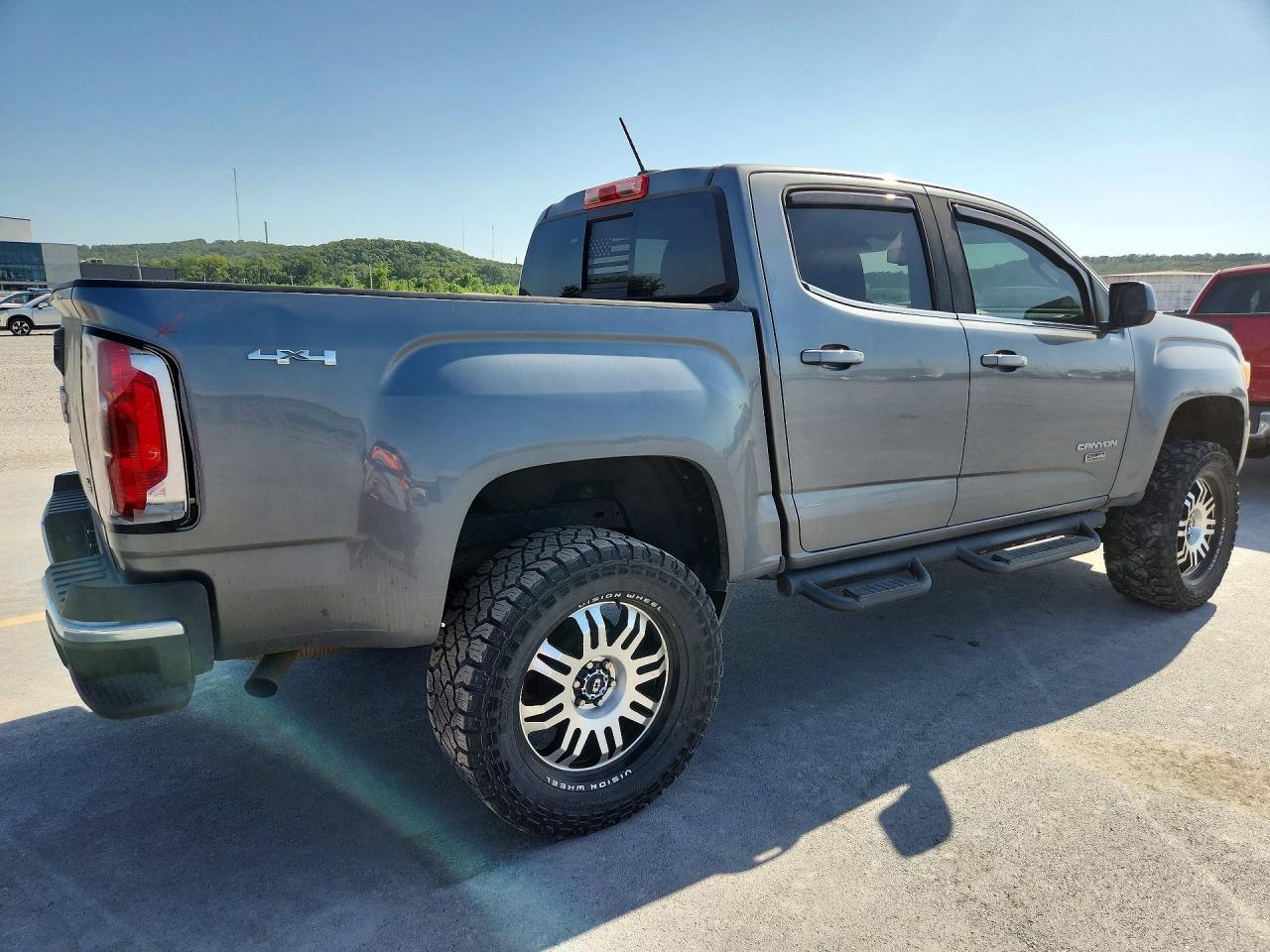 2018 GMC Canyon SLE