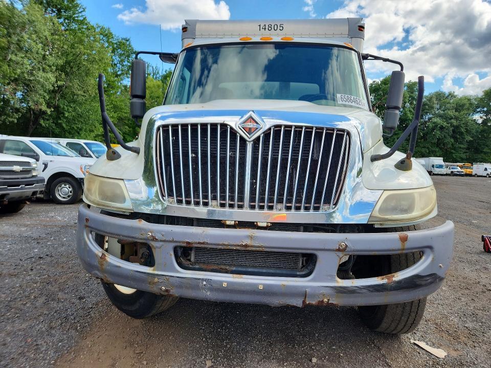 2014 International 4300 BOX Truck