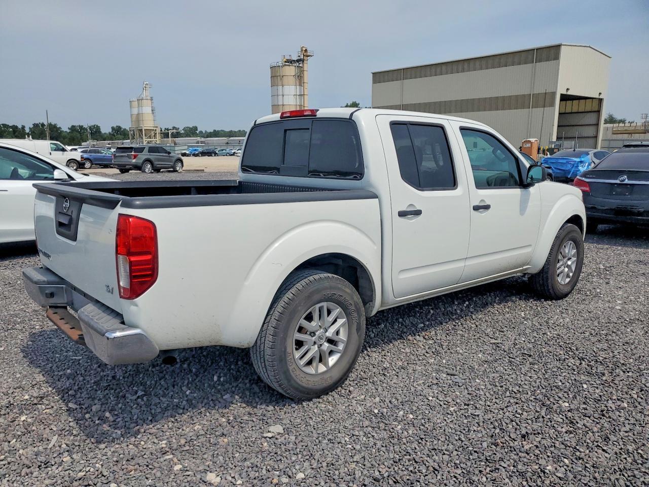 2015 Nissan Frontier S