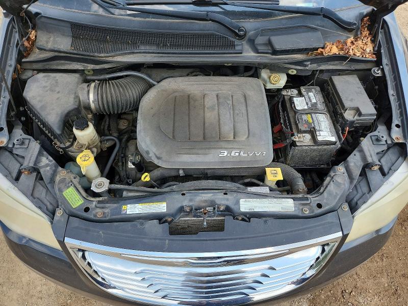 2012 Chrysler Town & Country Touring