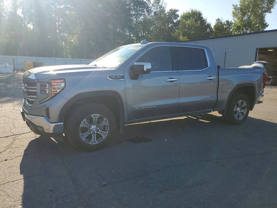2023 GMC Sierra K1500 SLT