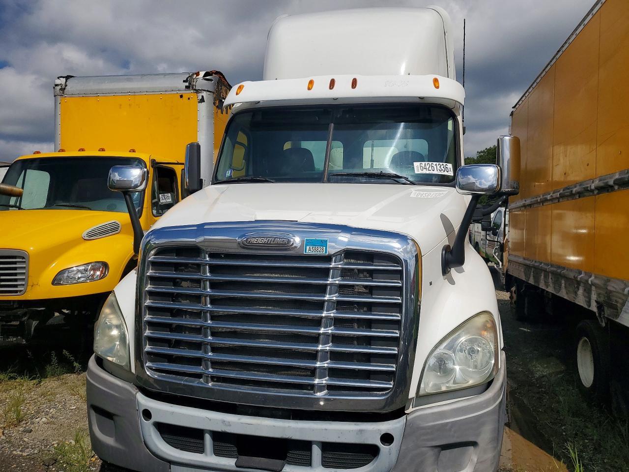 2010 Freightliner Cascadia 125