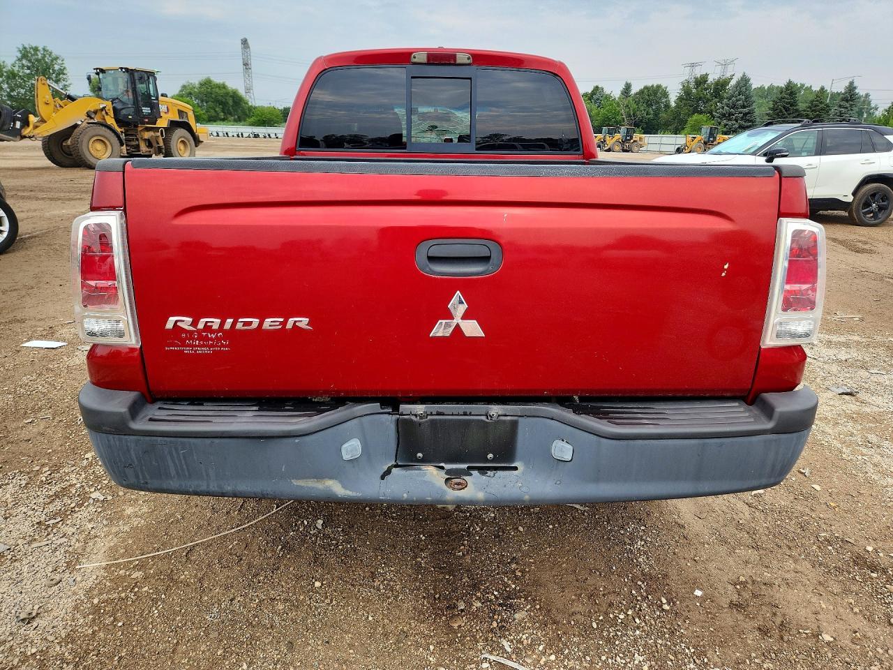 2007 Mitsubishi Raider LS