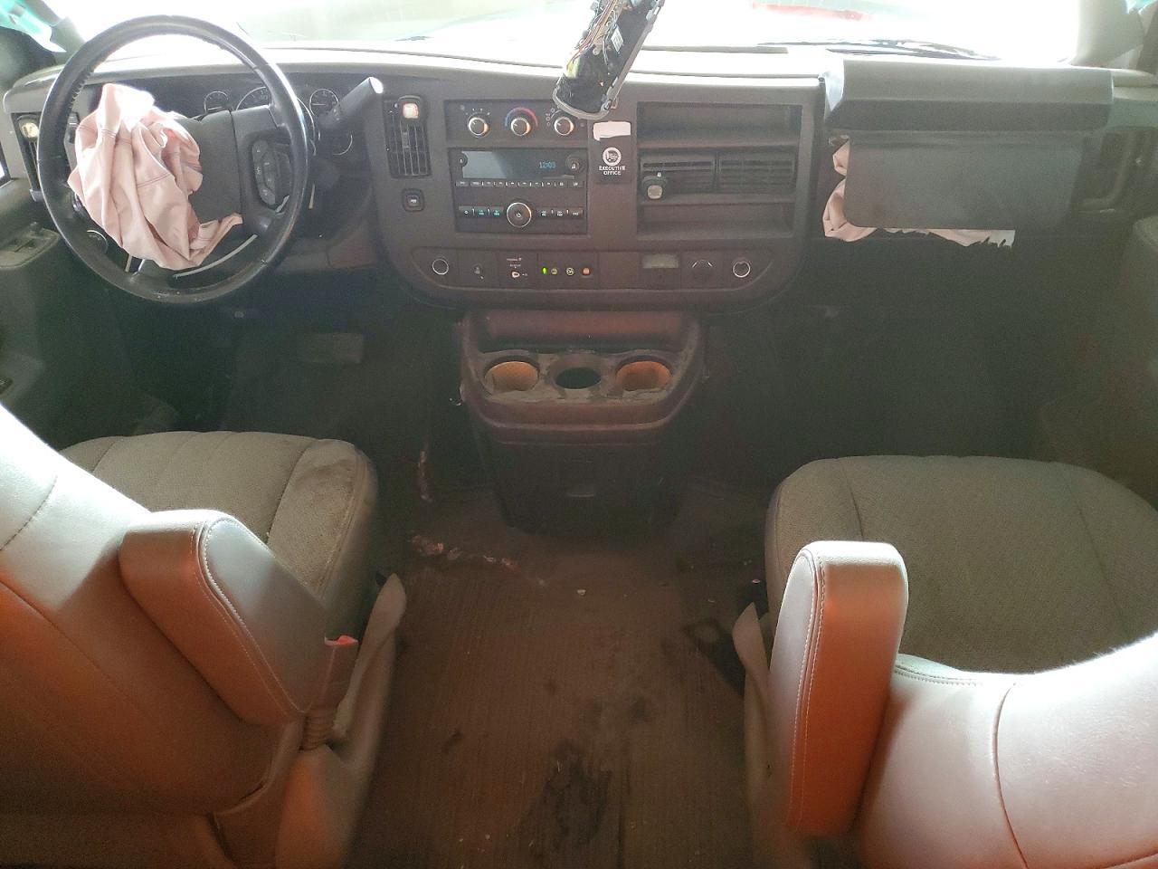 2022 Chevrolet Express G3500 LS
