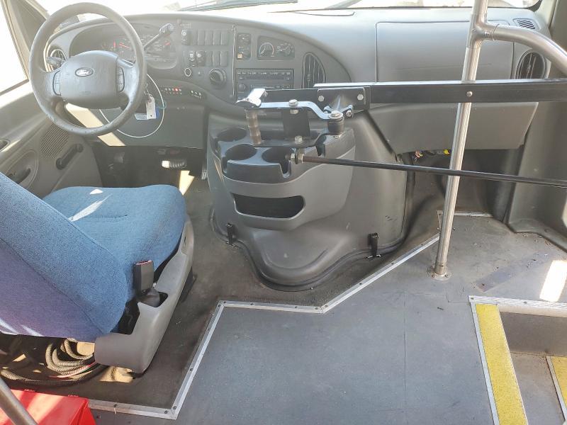 2007 Ford Econoline E350 Super Duty Cutaway Van