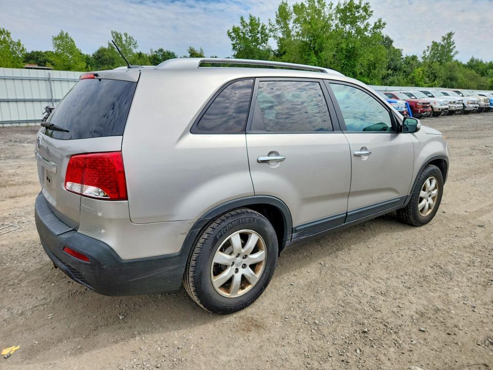 2013 KIA Sorento lx