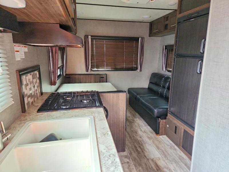 2019 Keystone Zinger Camper
