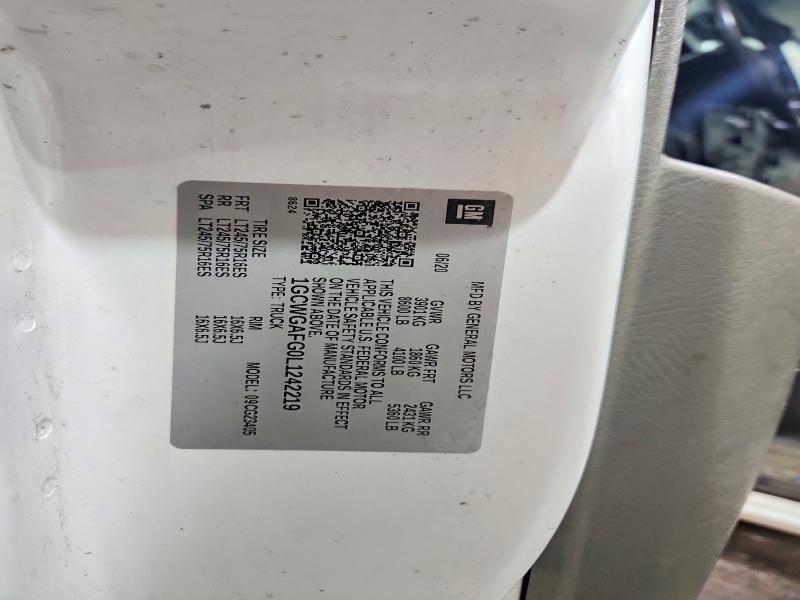 2020 Chevrolet Express G2500