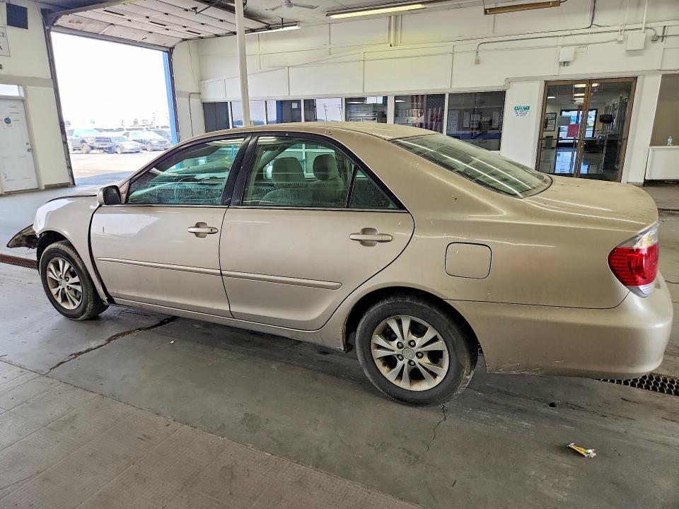 2005 Toyota Camry le V6
