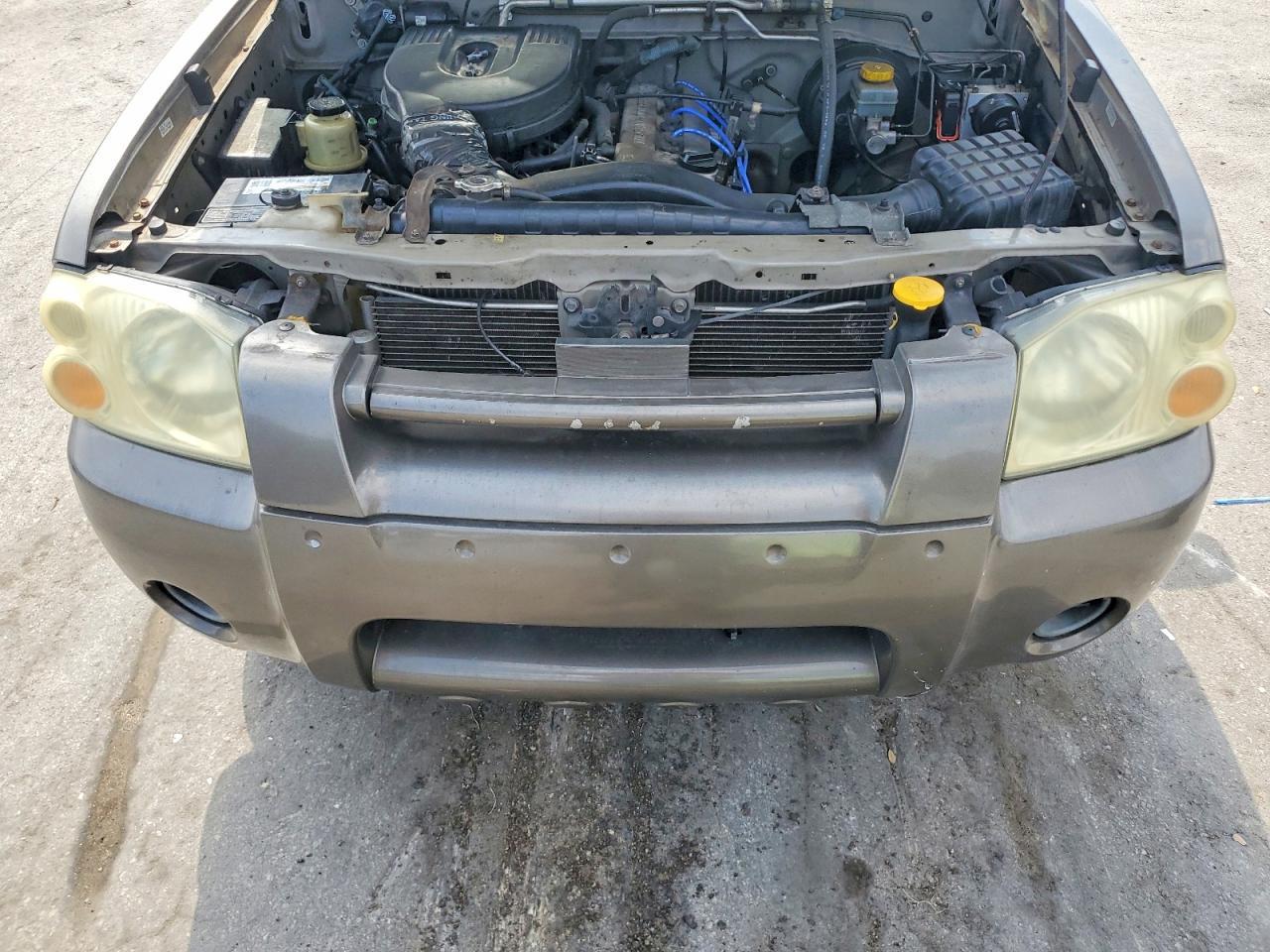 2004 Nissan Frontier Standard