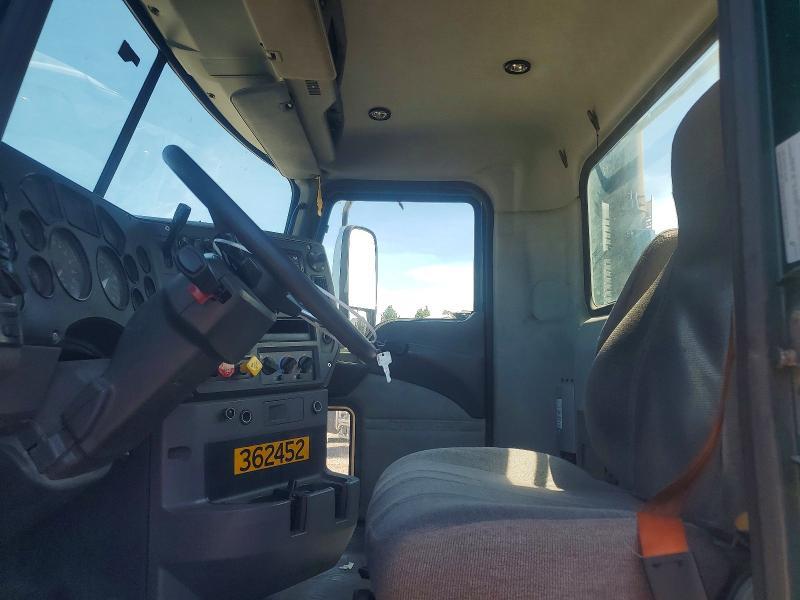 2017 Mack CXU612 Semi Truck