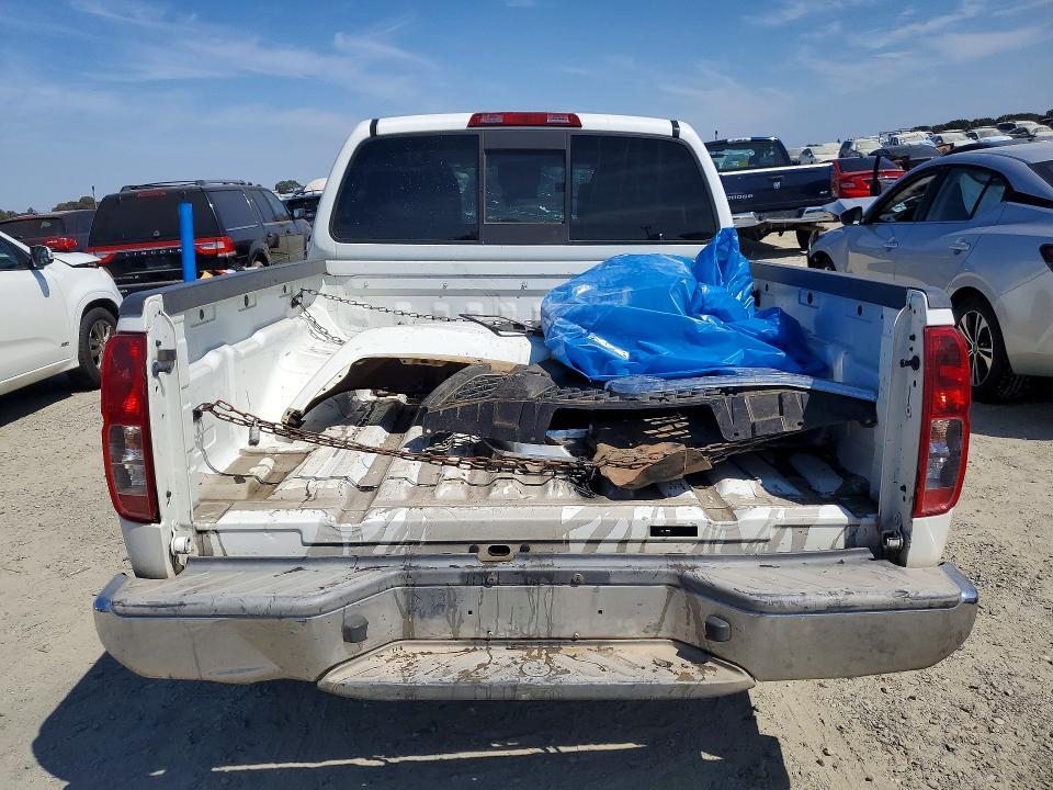 2020 Nissan Frontier SV