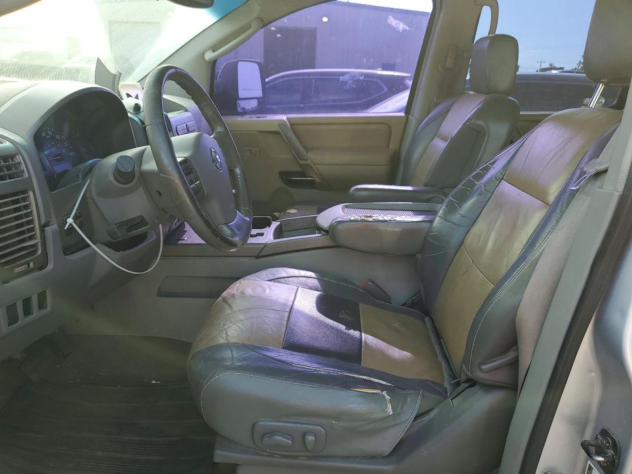 2004 Nissan Titan XE