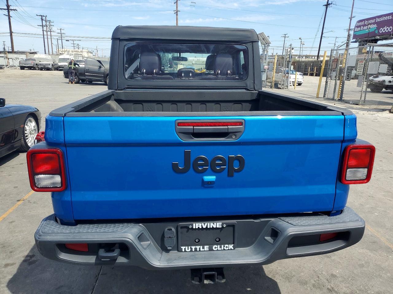2023 Jeep Gladiator Sport