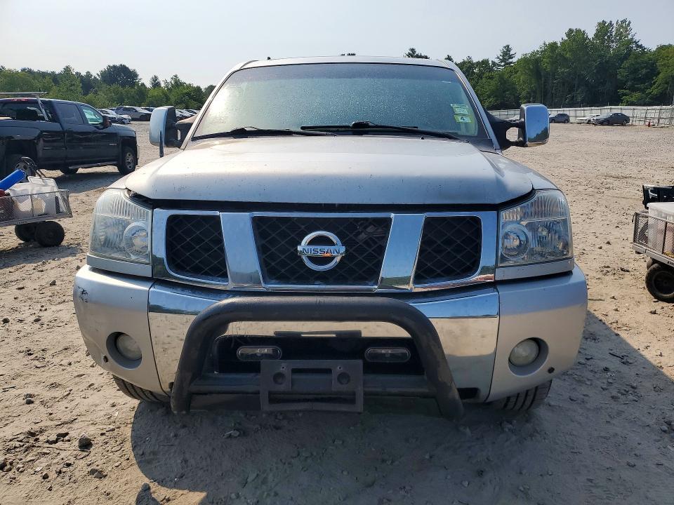 2004 Nissan Titan XE