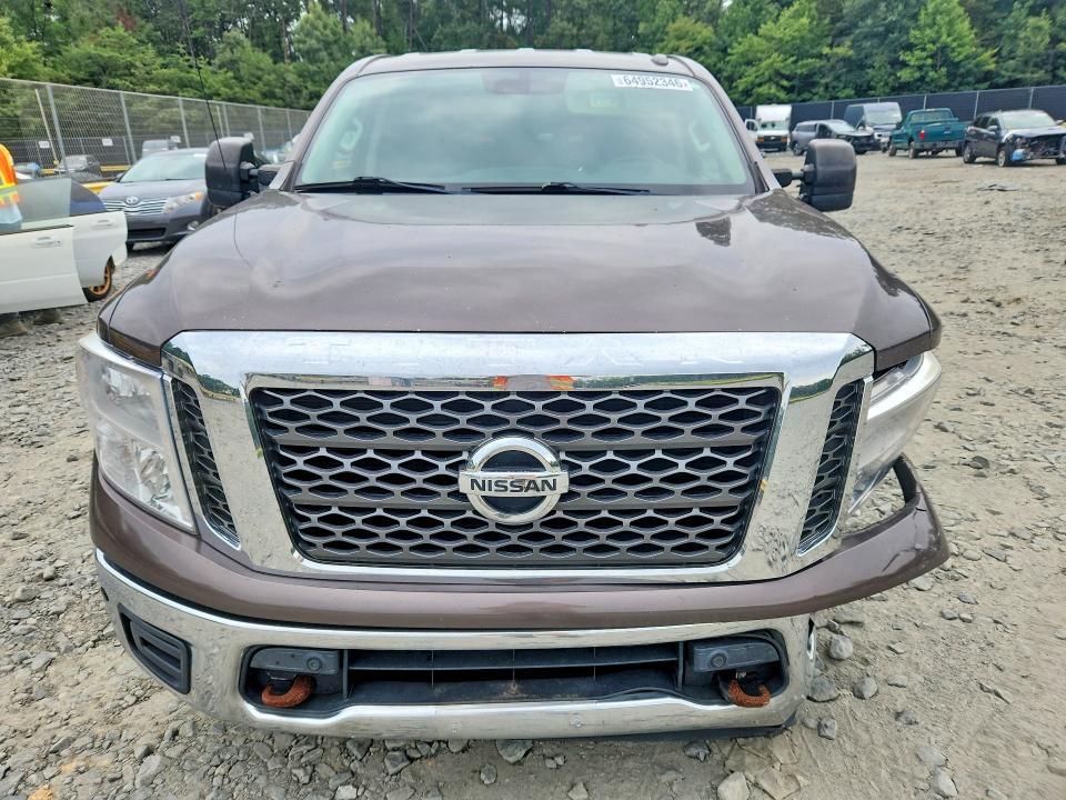 2018 Nissan Titan SV