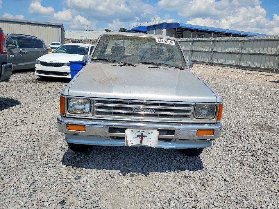 1988 Toyota Pickup 1/2 TON RN55 DLX