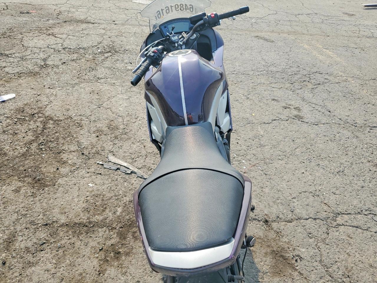 2011 Kawasaki EX650 C