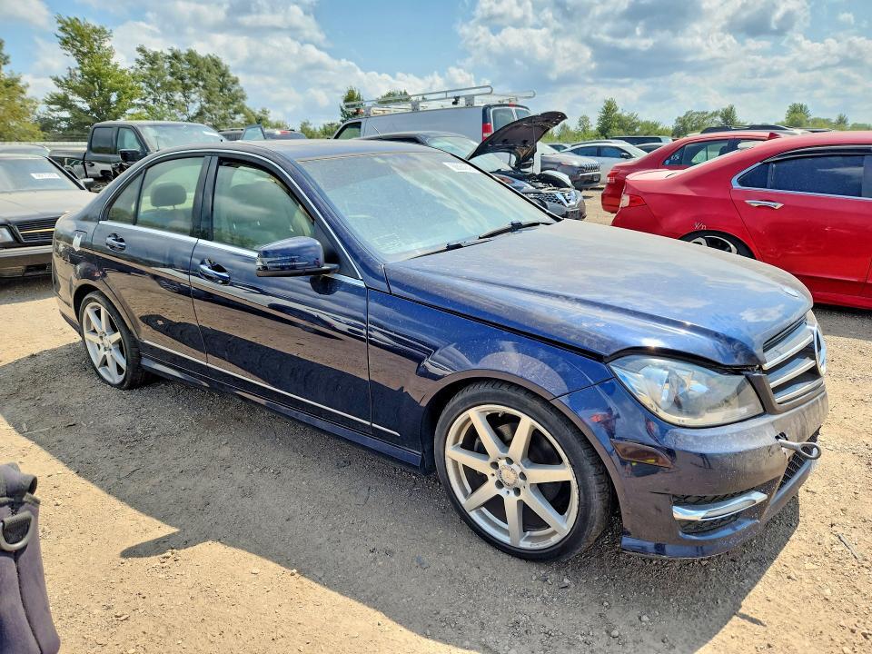 2014 Mercedes-Benz C 250
