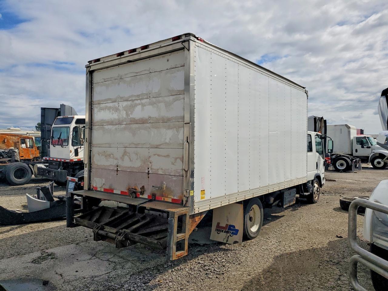 2016 Isuzu NQR BOX Truck