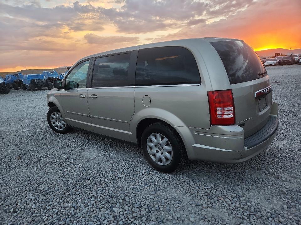 2009 Chrysler Town & Country lx