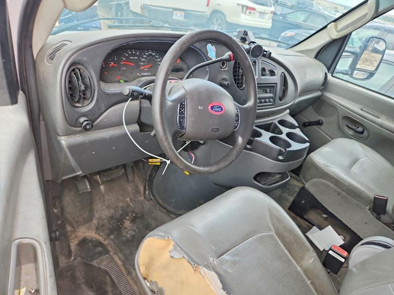 2007 Ford Econoline E350 Super Duty Cutaway Van