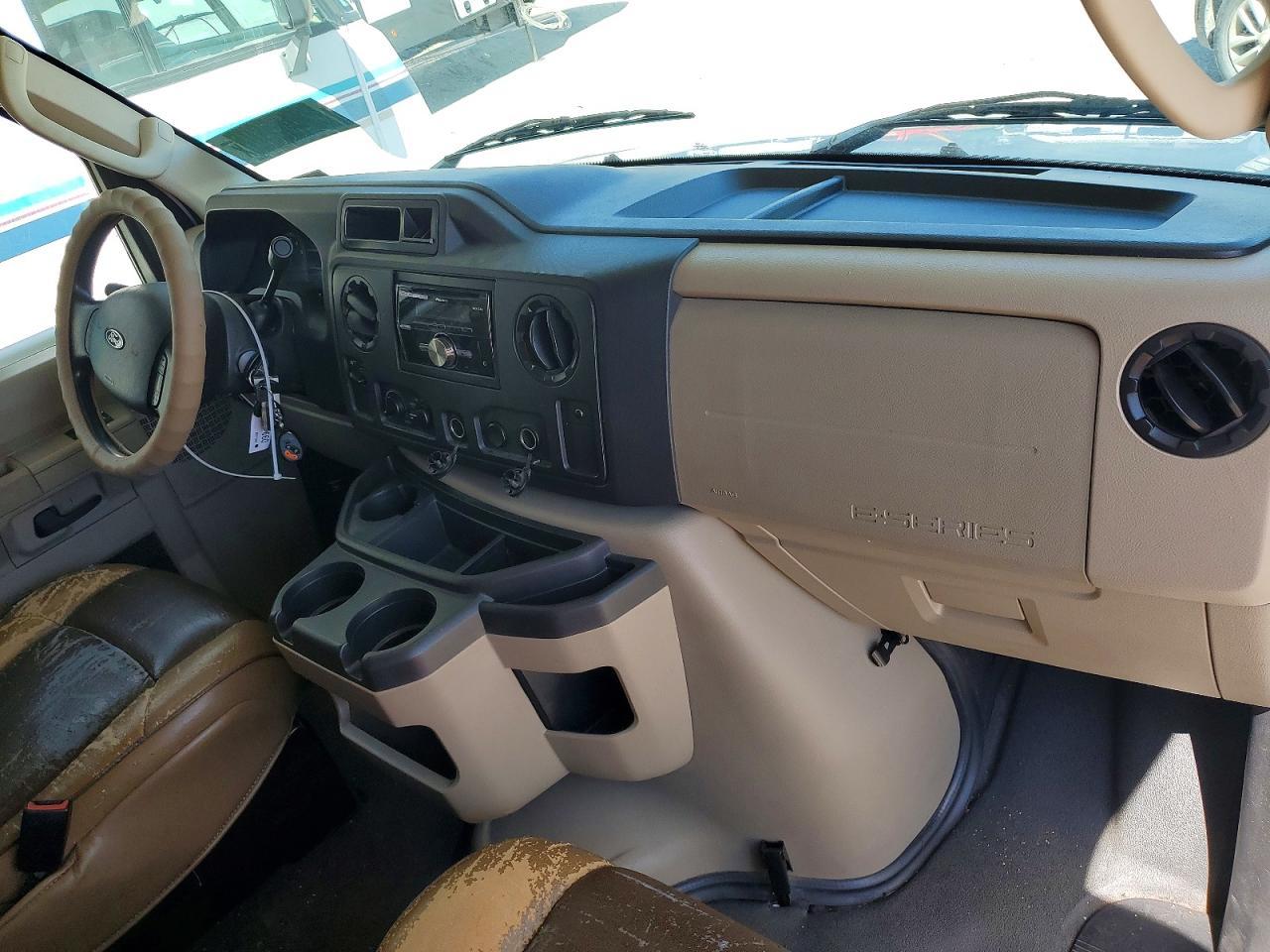 2014 Ford Chateau RV