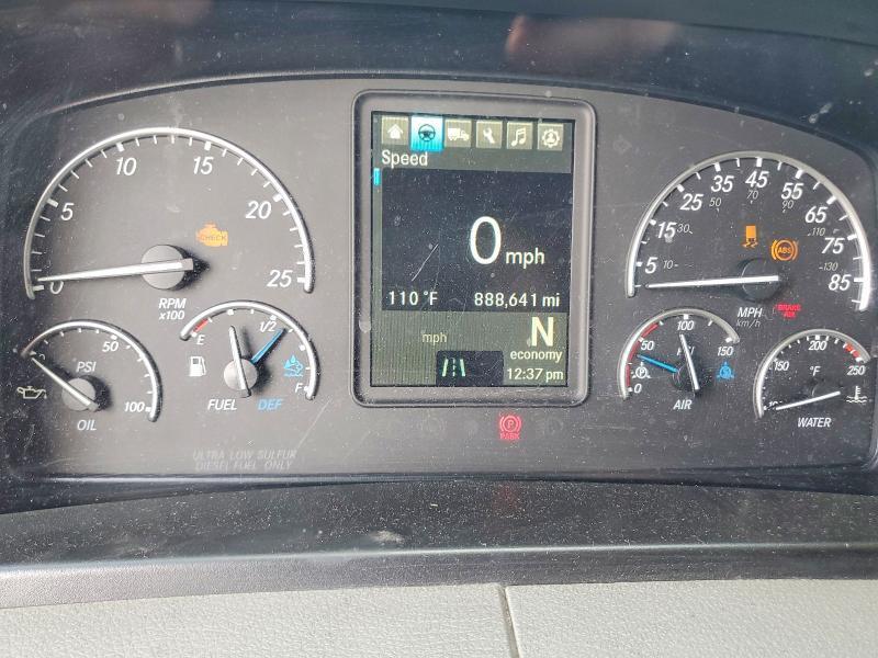 2019 Freightliner Cascadia 126 Semi Truck