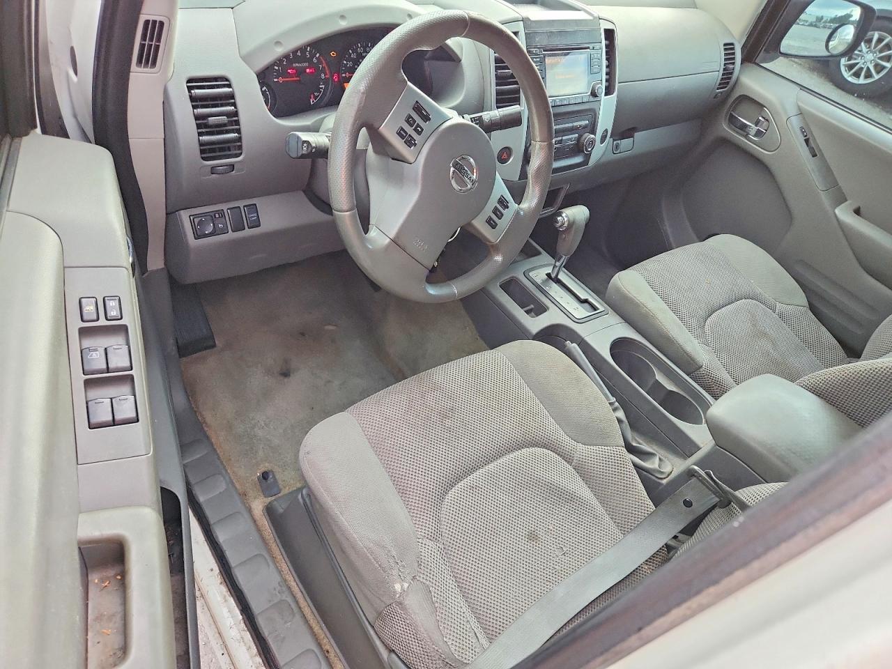 2015 Nissan Frontier SV