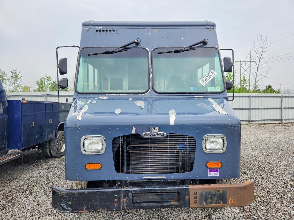 2020 Freightliner MT45G Chassis Delivery Truck
