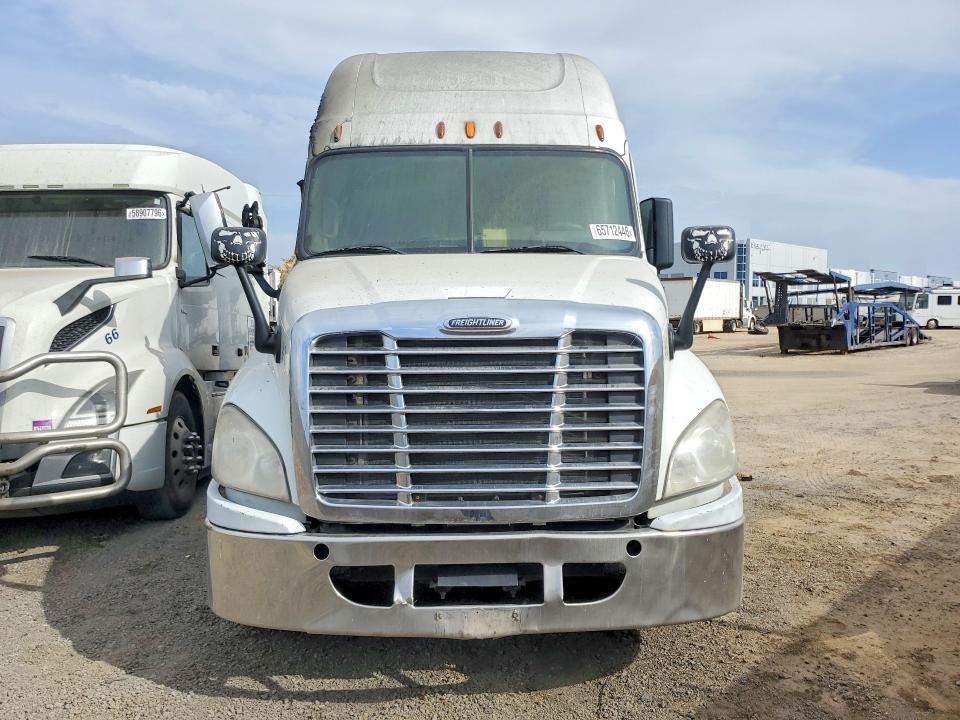 2017 Freightliner Cascadia 125
