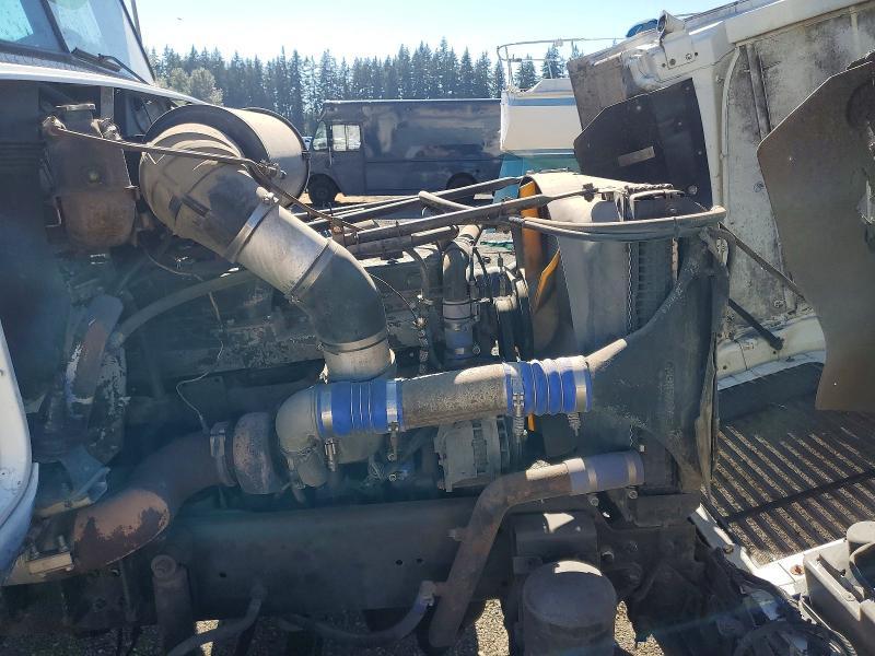 1995 Freightliner FLD112 Semi Truck