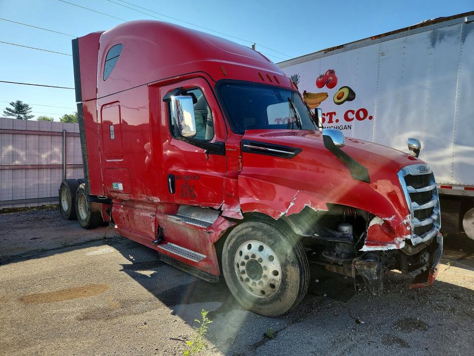 2020 Freightliner Cascadia 126 Semi Truck