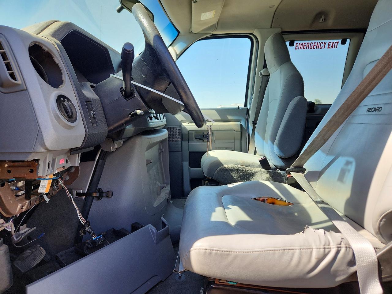 2011 Ford Econoline E350 Super Duty Wagon