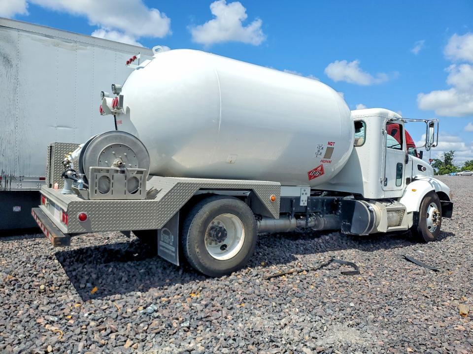2011 Peterbilt 337 Propane Delivery Truck
