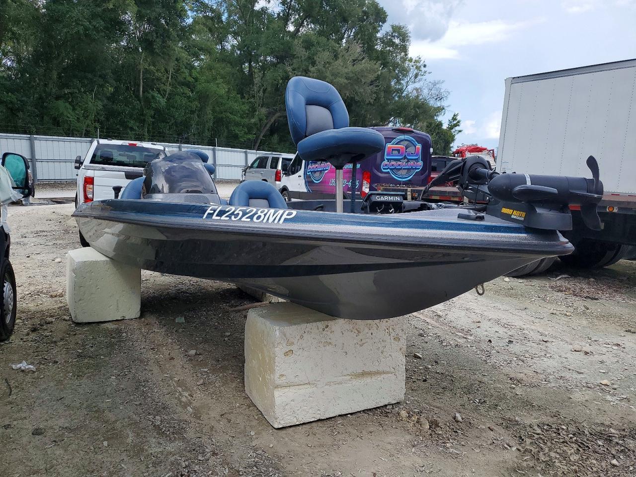 2004 Boat Without Trailer