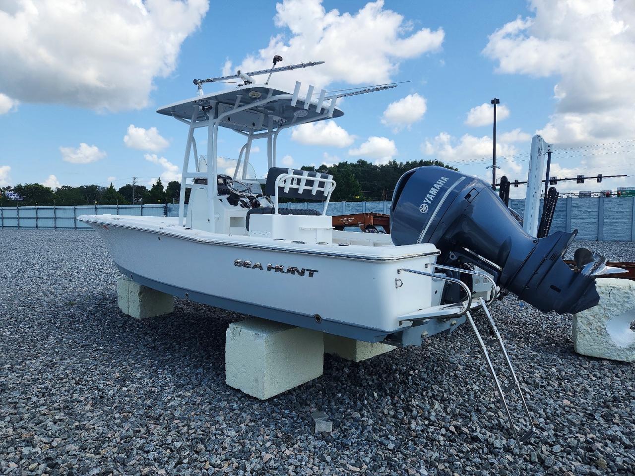 2014 Sea Hunt BX 24 BR
