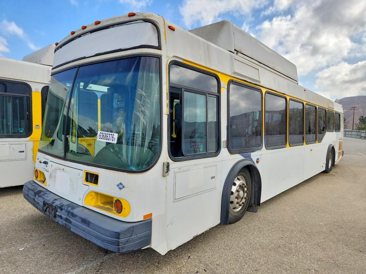 2010 El Dorado Axess