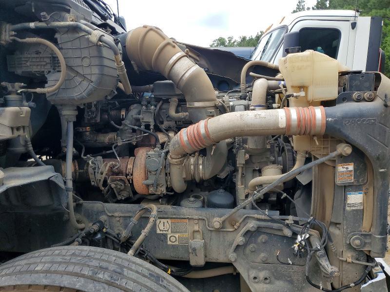 2018 Kenworth T880 Semi Truck