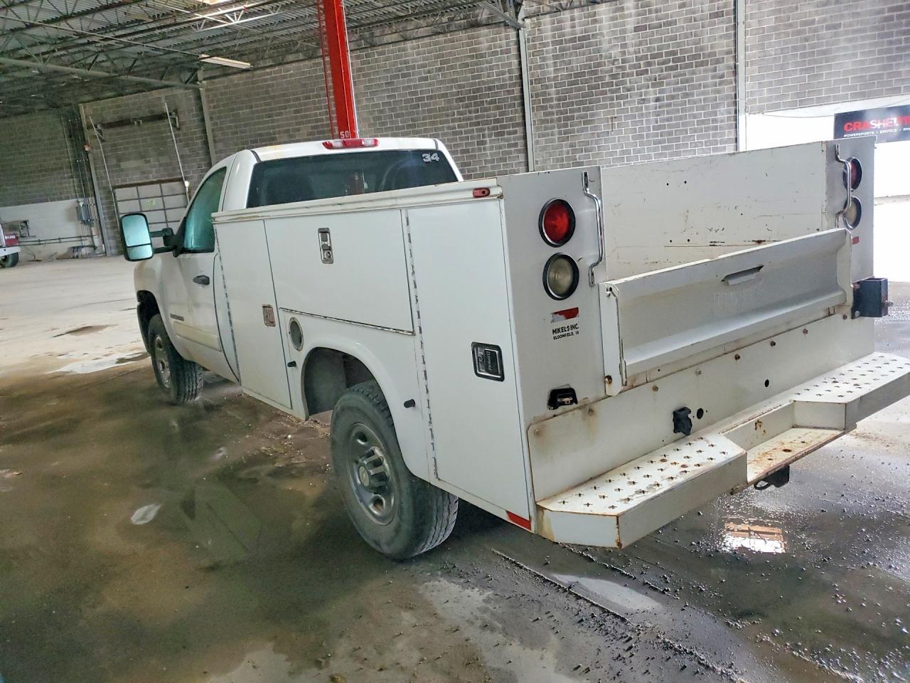 2008 Chevrolet Silverado-BOX Truck