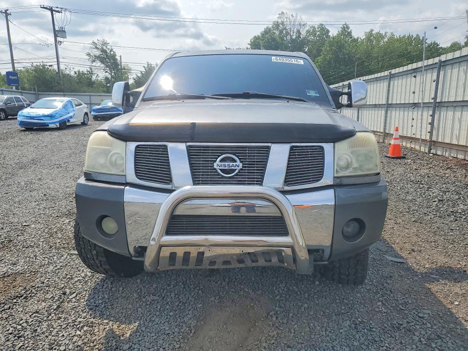 2004 Nissan Titan xe