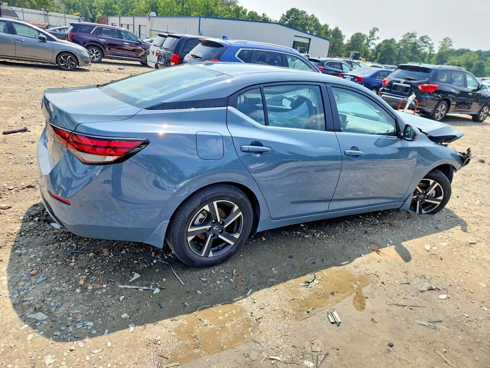 2025 Nissan Sentra sv