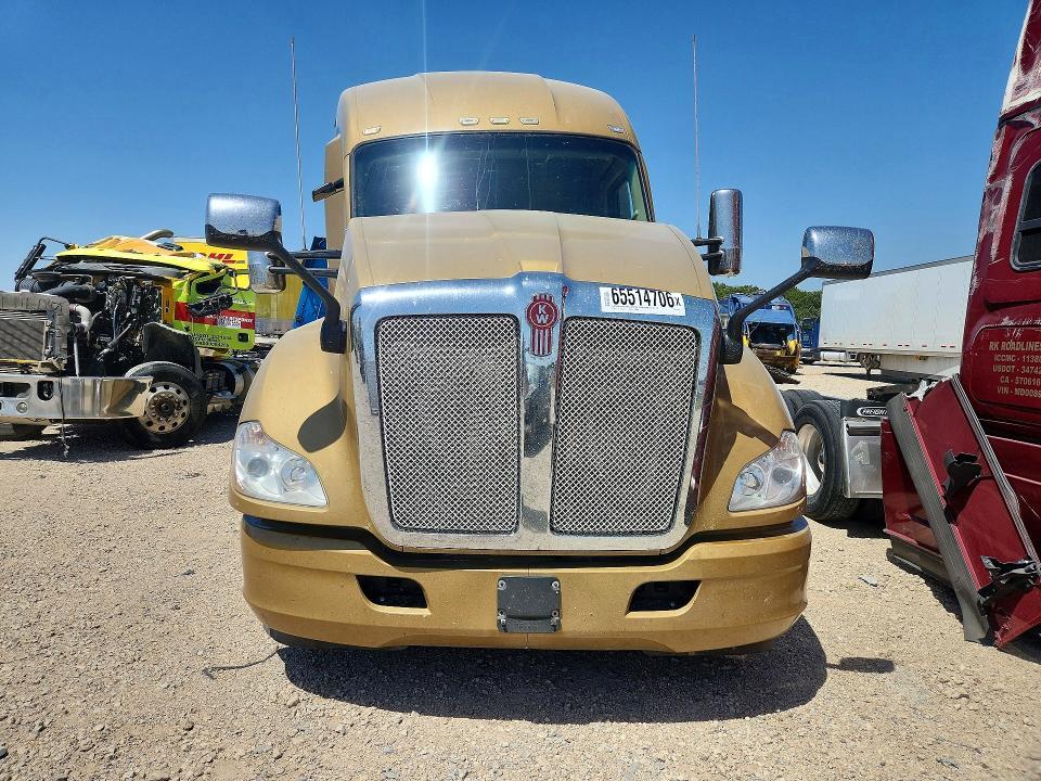 2019 Kenworth T680 Semi Truck