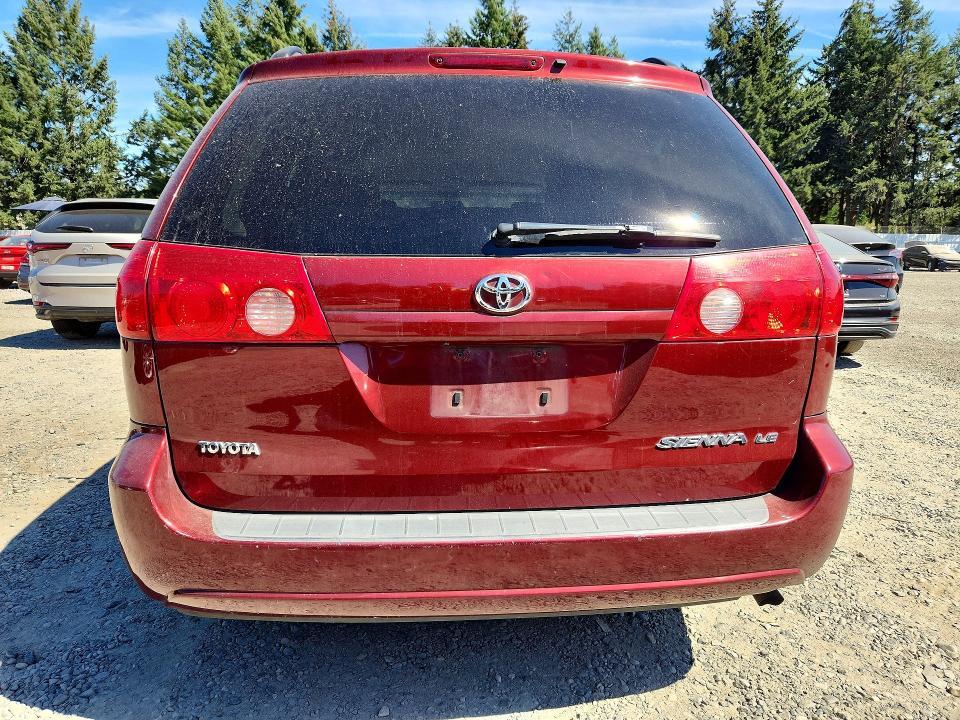 2008 Toyota Sienna le 8-passenger